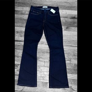 Gap ladies 28P bootcut jeans NEW With tags MINT